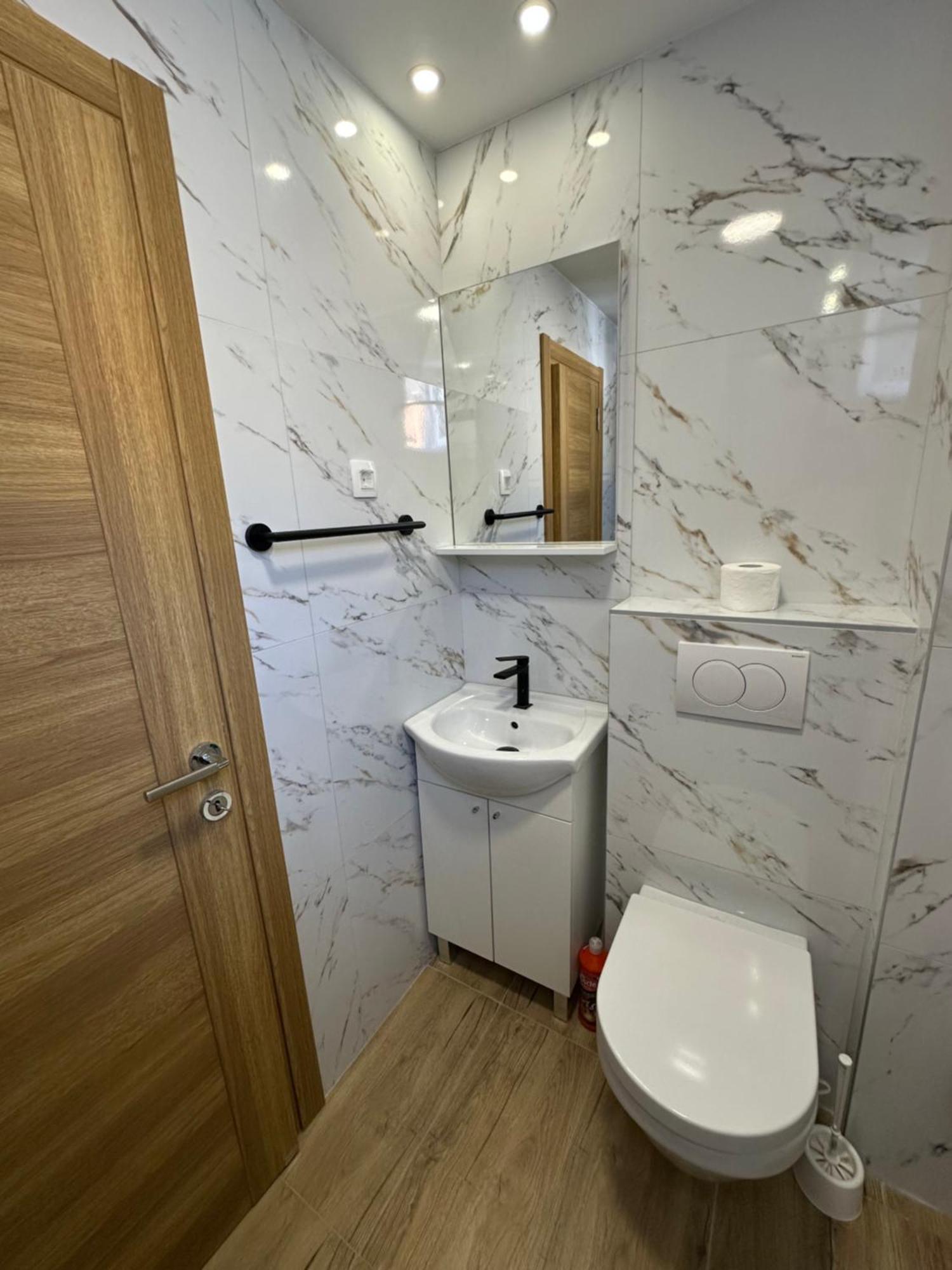 Spacious One Bedroom Dia Apartament *