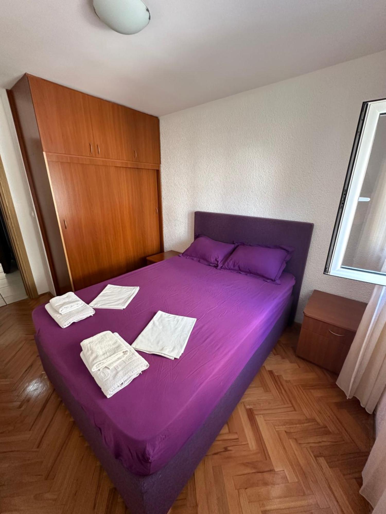 Spacious One Bedroom Dia Budva
